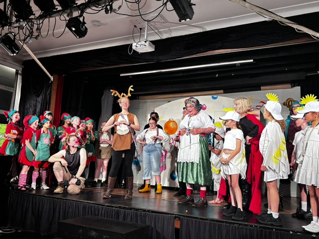 Act now: Join Stanwell Park Arts Theatre's singers and shows
