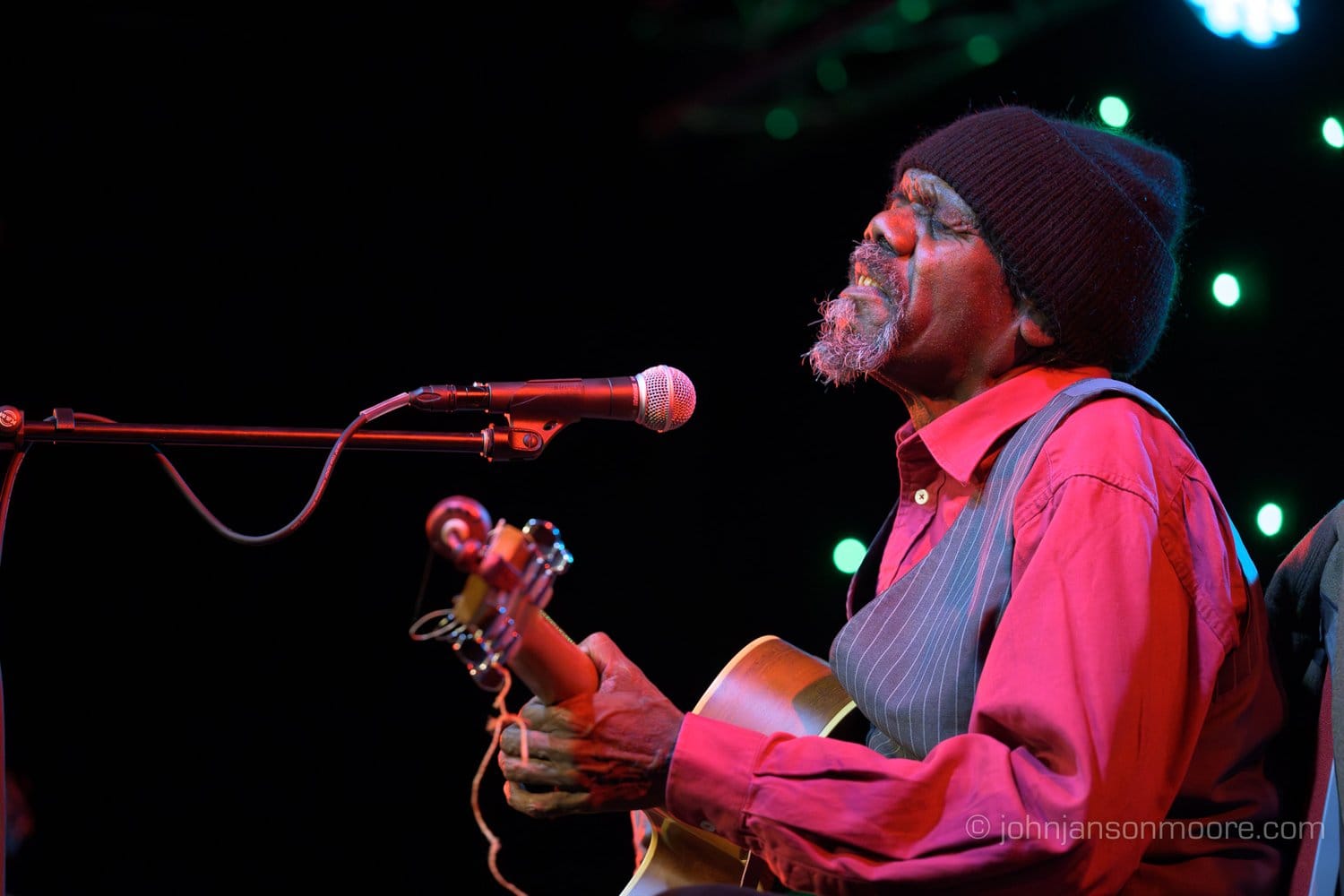 Multiple performances mean no need to miss main acts at folk fest 
												post image