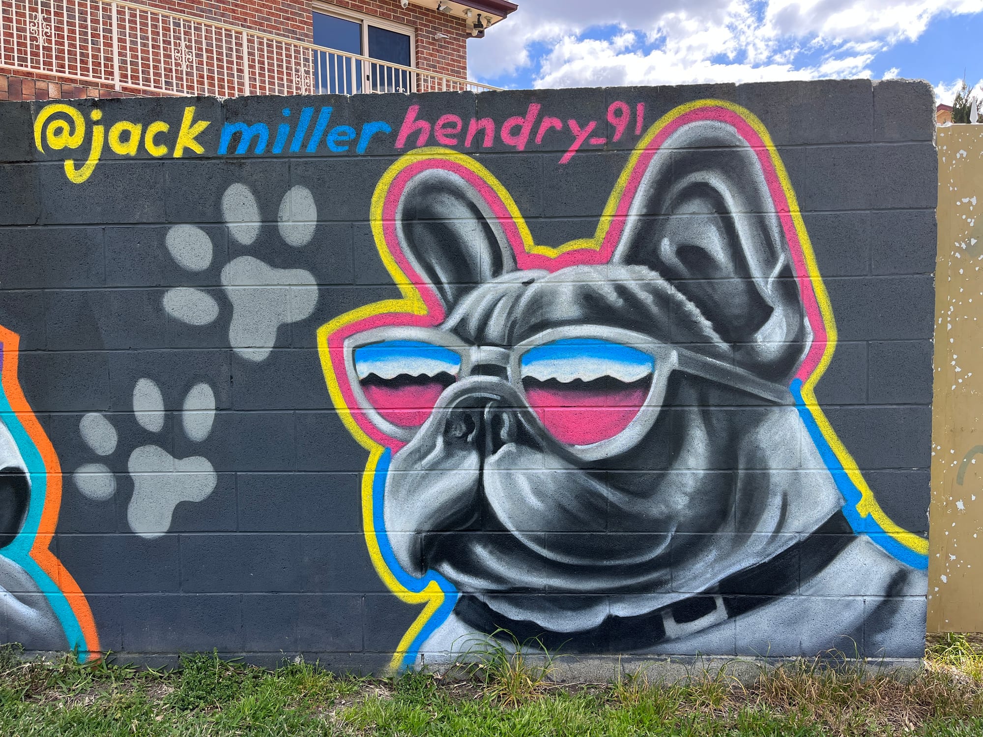 Any animal can look cool ... but can they beat the heat? 
												post image