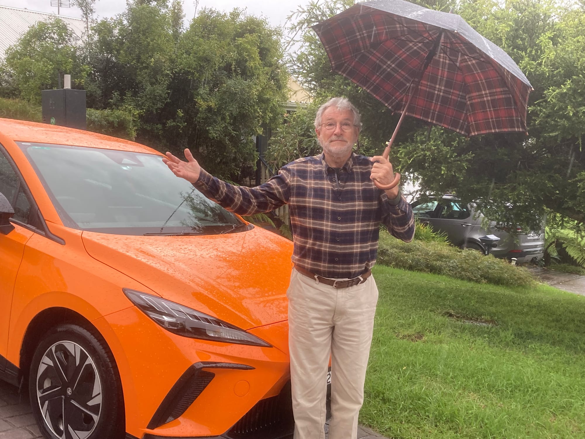 Two batteries, one big dilemma 
												post image