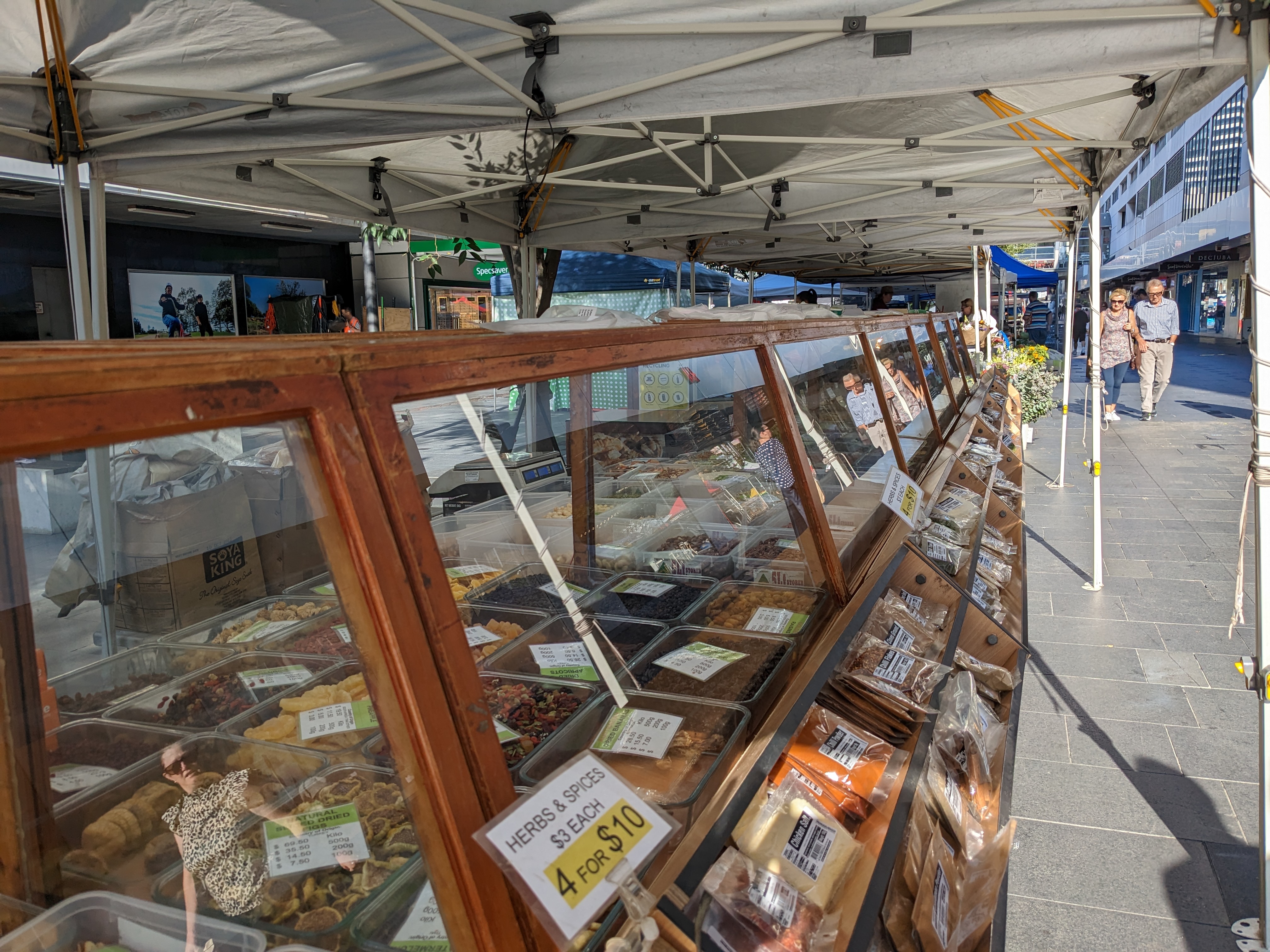 Foodie scenes from Wollongong's Crown St Friday market  post image