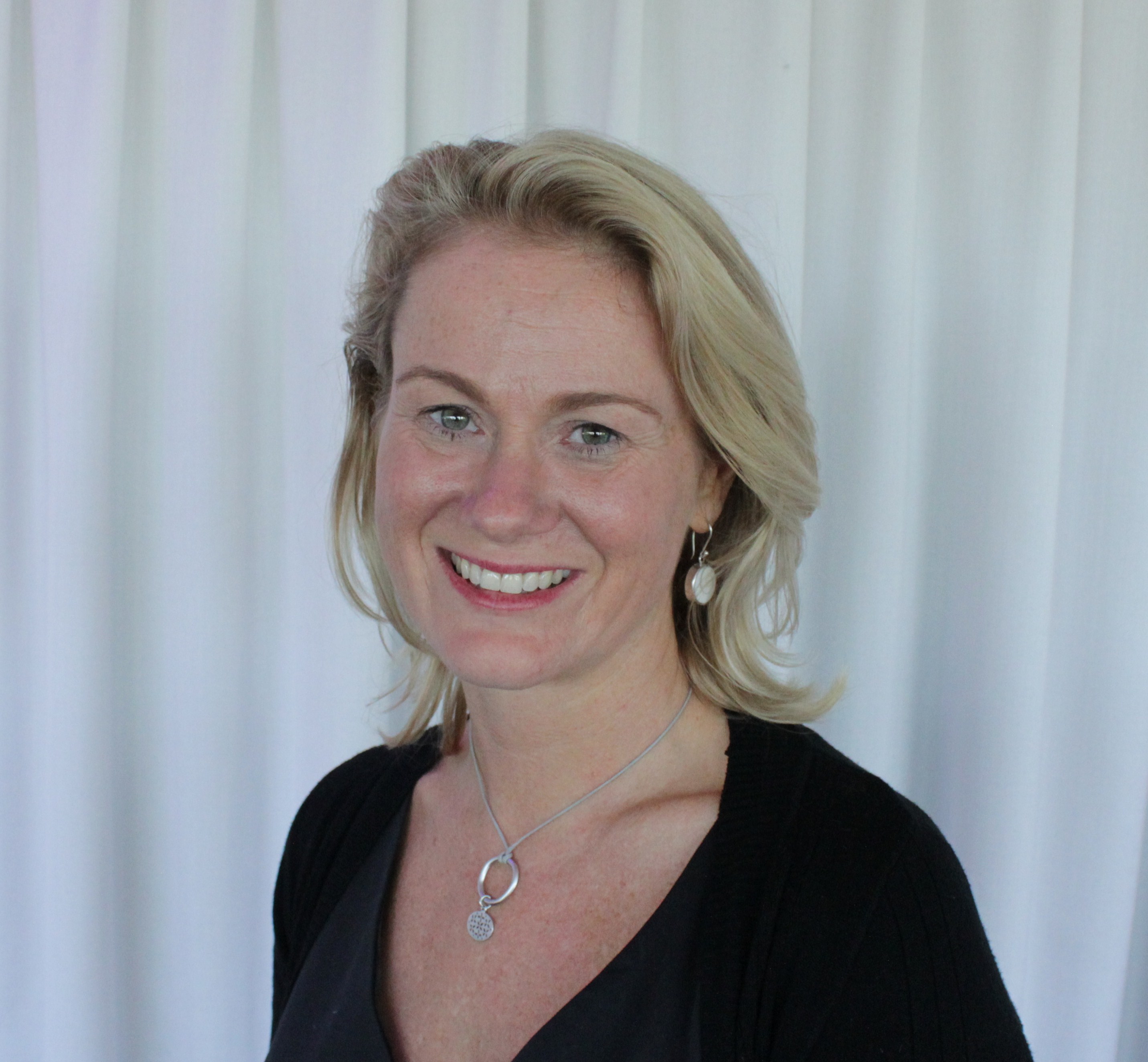 Jo Lunn  profile image