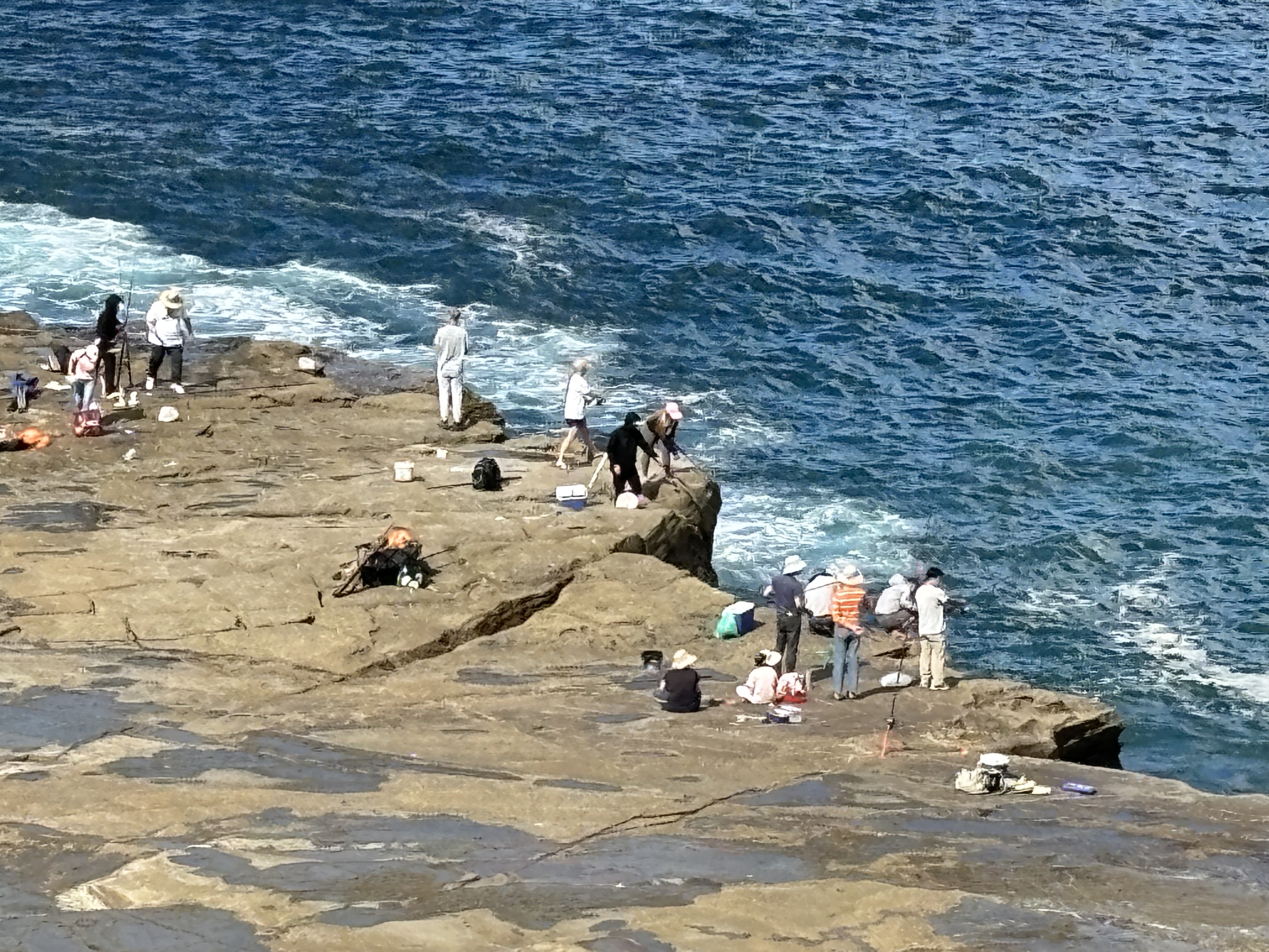 Dr Rip's Science of the Surf: The danger of rock platforms