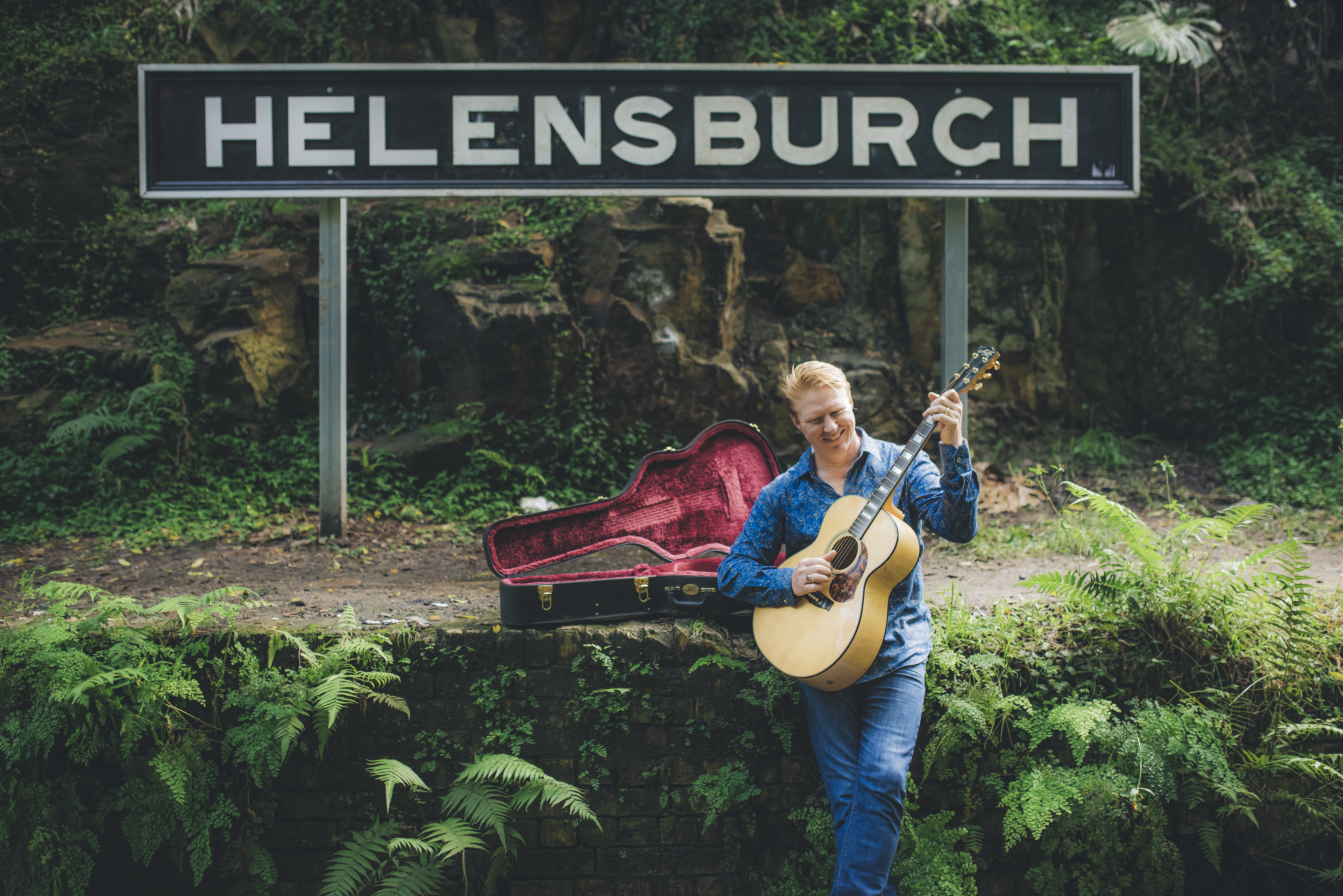 Helensburgh is a muse for singing star Darren Coggan  post image