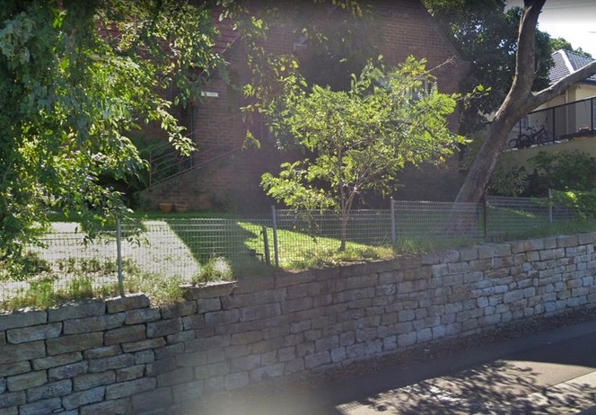 Fight to keep sandstone wall safe