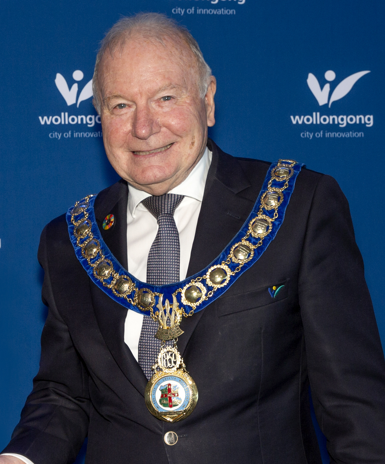 End of an era: So how should Wollongong recognise Lord Mayor Gordon Bradbery?