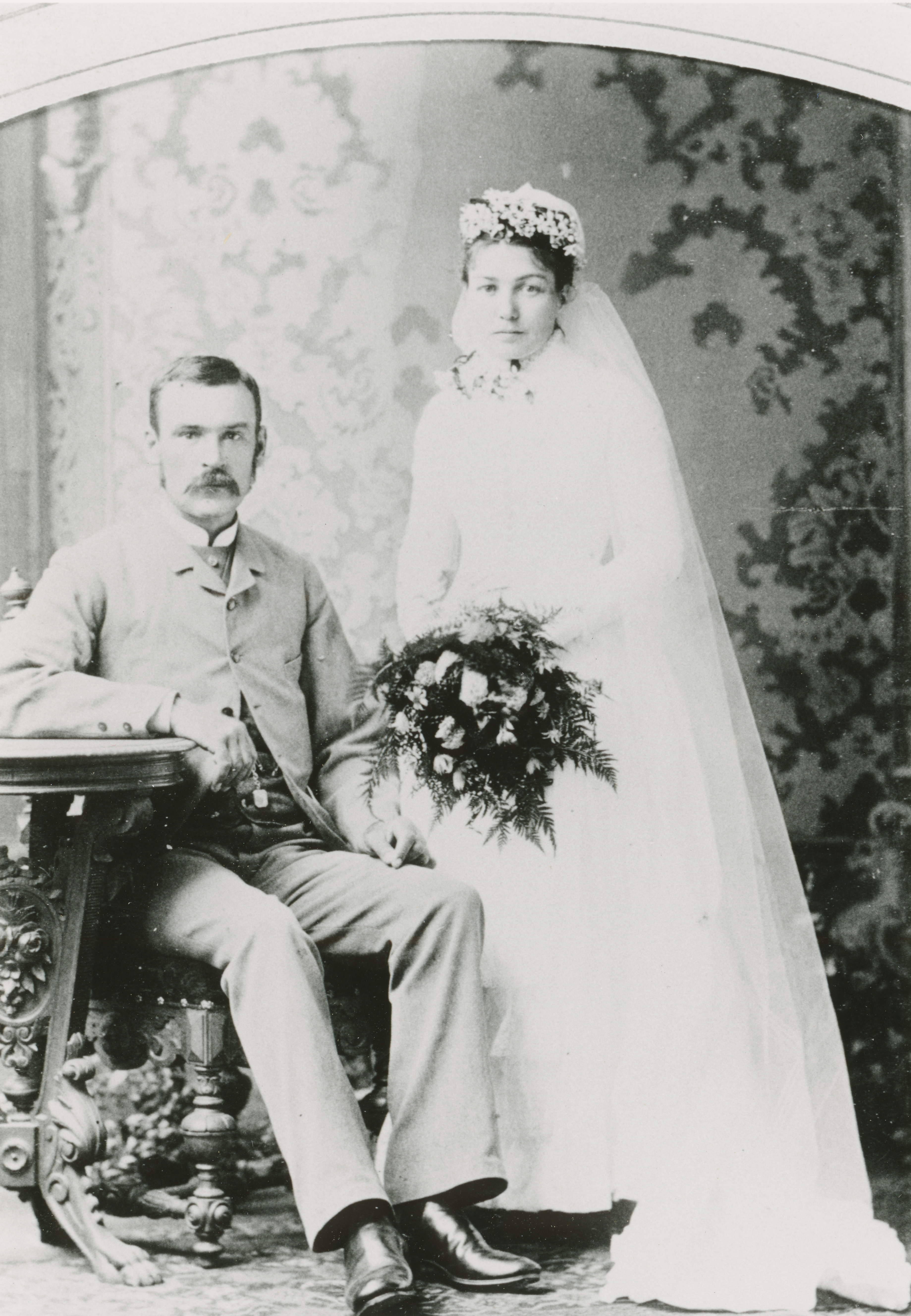 See Wollongong library's 'Illawarra Families' photographic exhibition