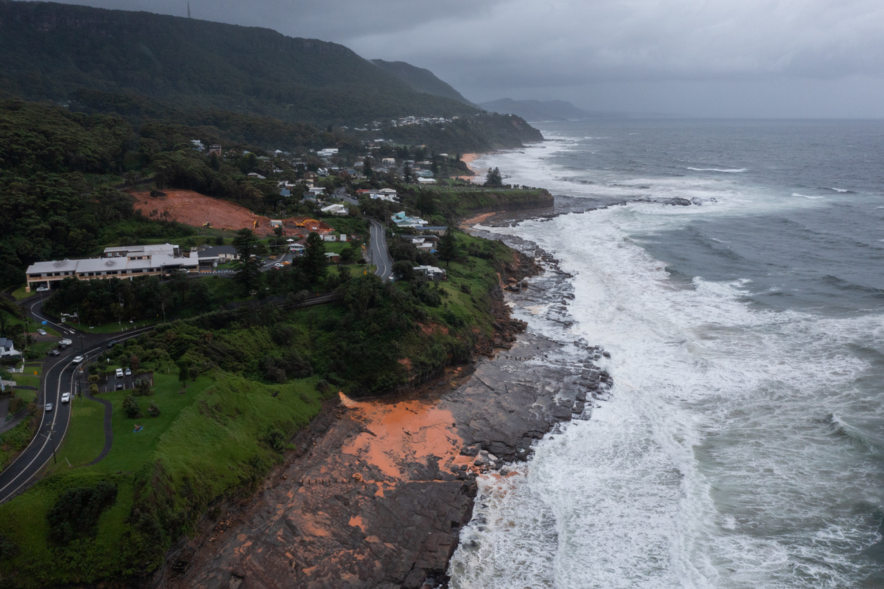 'I write on behalf of over 100 Wombarra and Coledale residents'