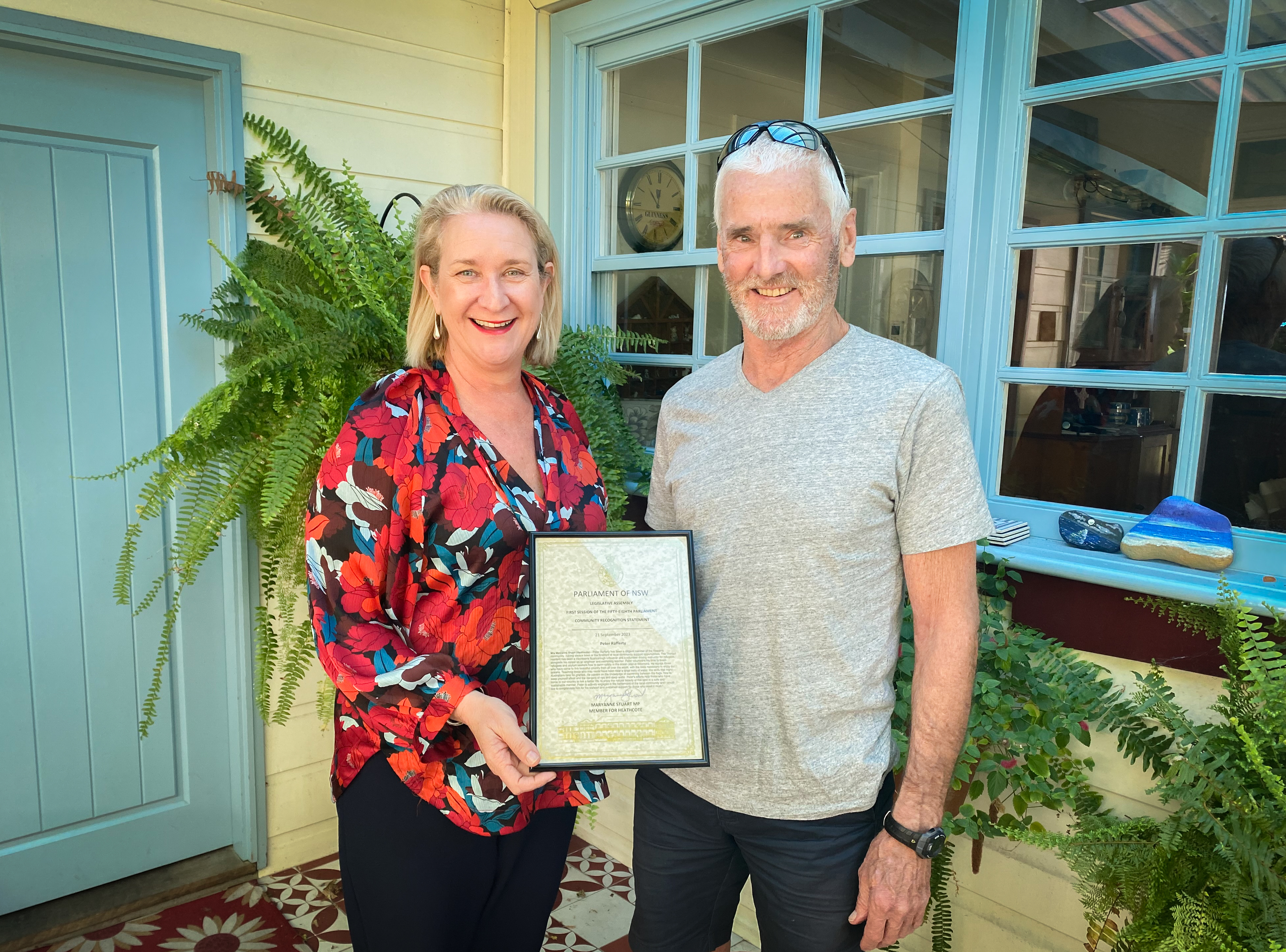 Thirroul swim teacher who gives free lessons to refugees honoured  post image