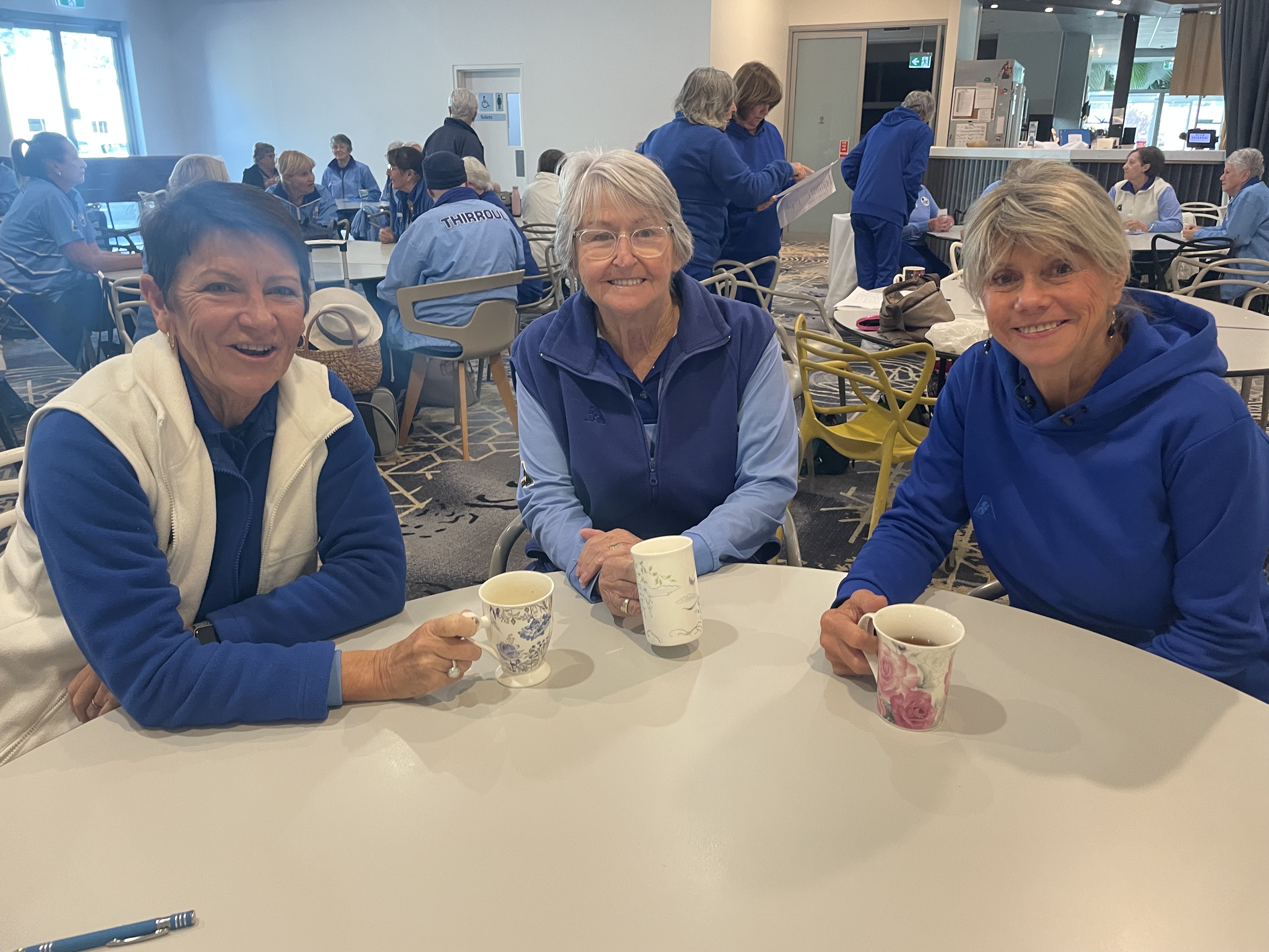 How Thirroul bowls club is helping Linda through heartbreak