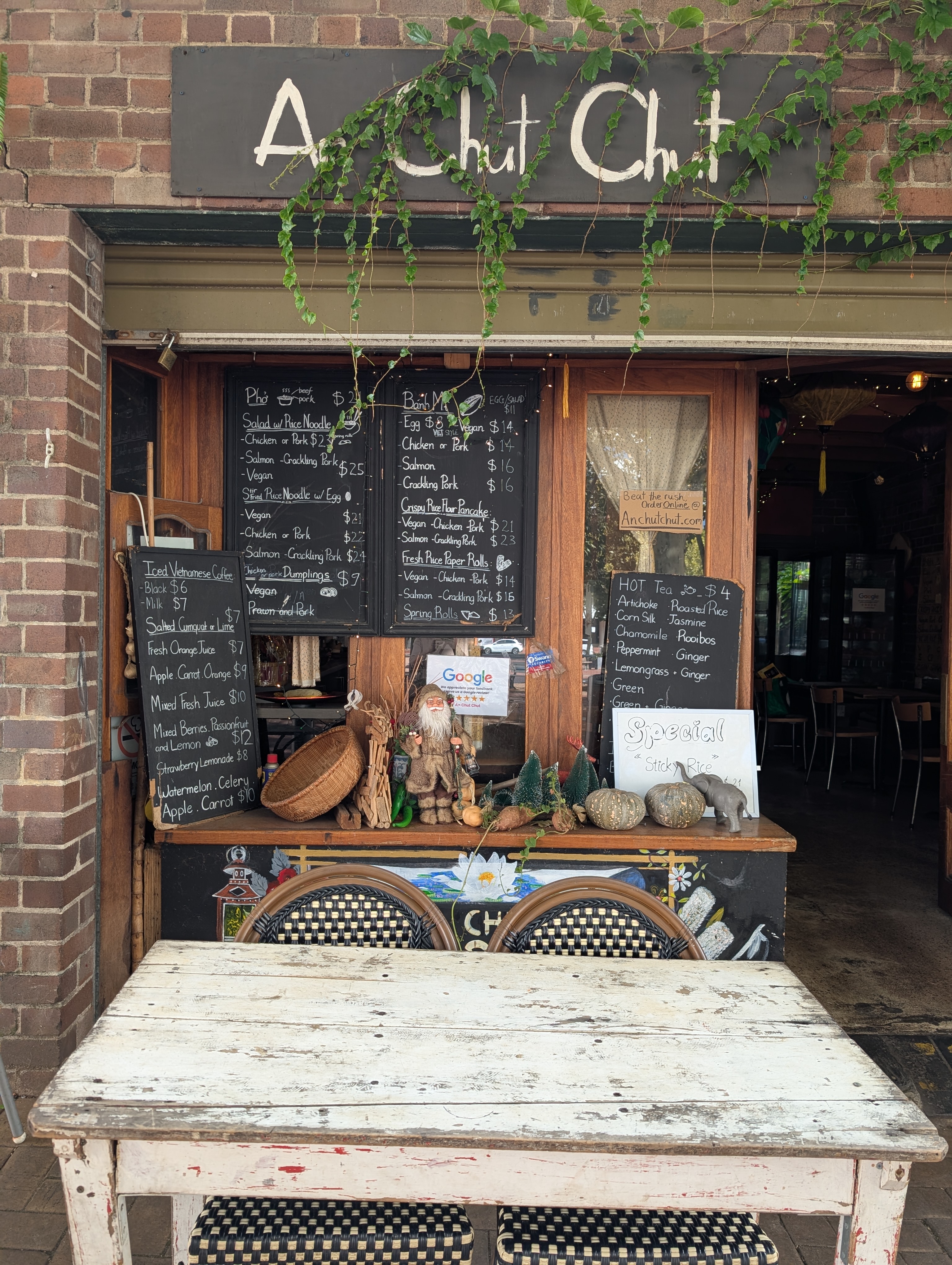 Around the world in Wollongong: 11 foodie favourites to visit this Harmony Week