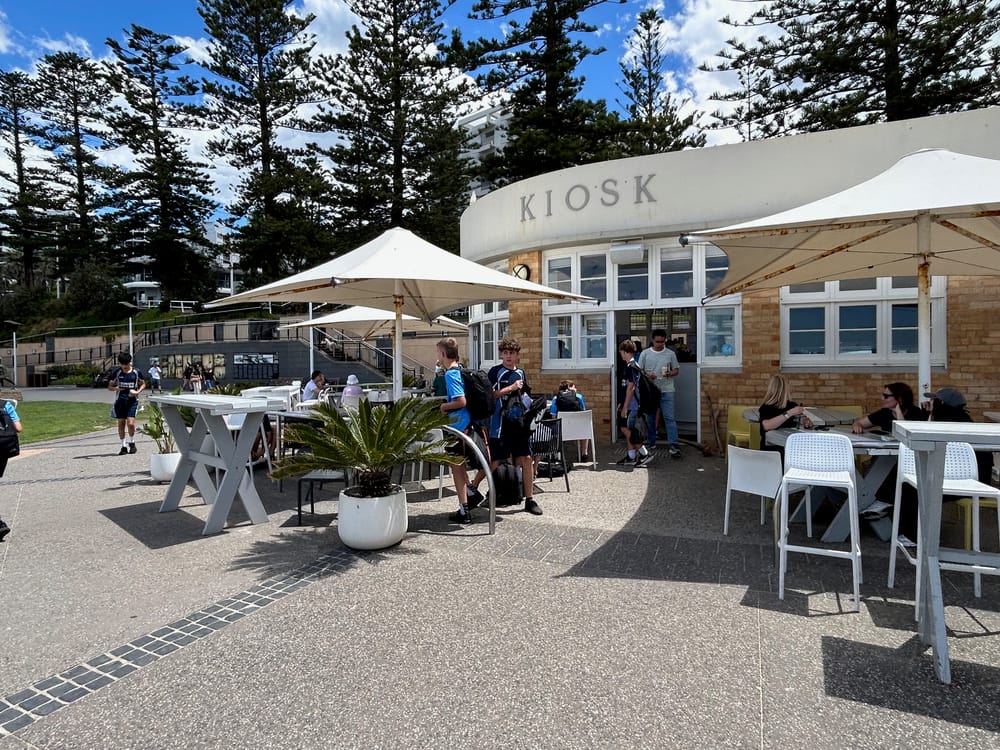 Diggies North Gong cafe/kiosk tender hitch causes a delay post image