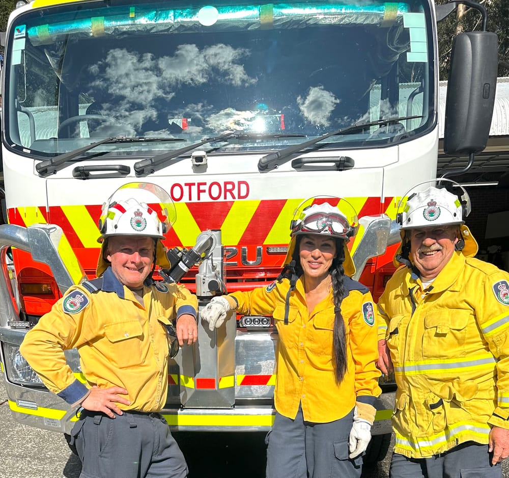 Airline pilot and nurse support big recruitment drive, telling why they joined the Rural Fire Service post image