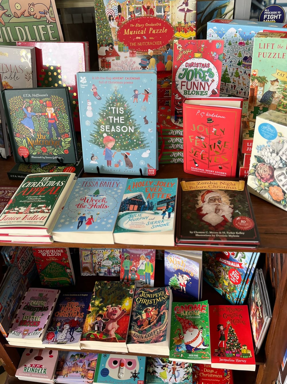 Christmas trading times at Collins Booksellers Thirroul post image