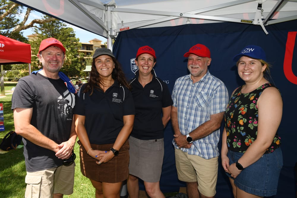 Scientists survey Yes2Renewables crowd at Wollongong fun day post image