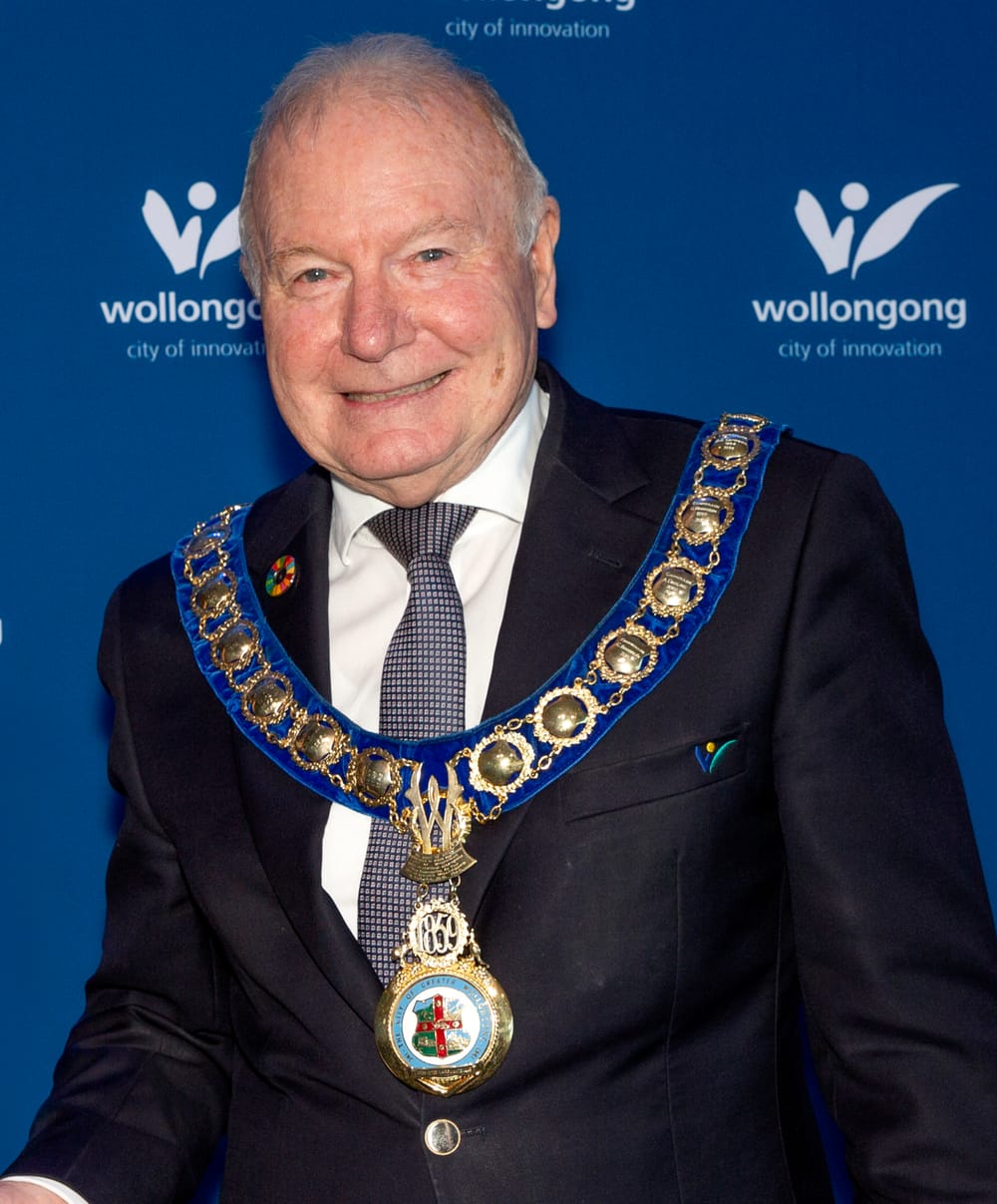 End of an era: So how should Wollongong recognise Lord Mayor Gordon Bradbery? post image