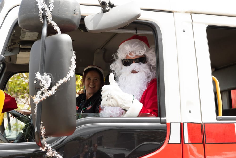 Thanks for the lollies, Santa Station 325 post image