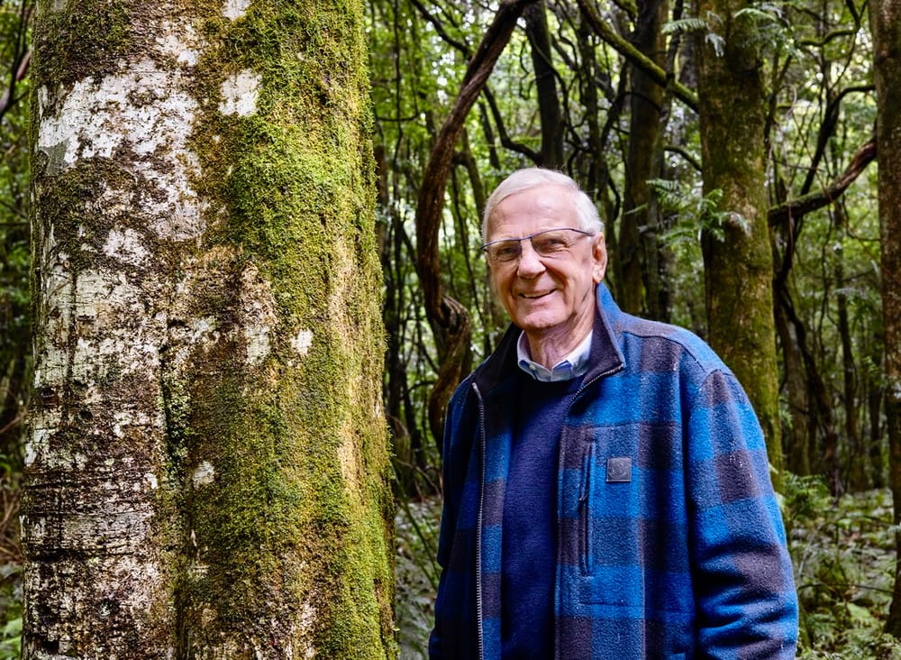 Former Kiama mayor reenergises vision for iconic escarpment walk to rival anything in the world post image