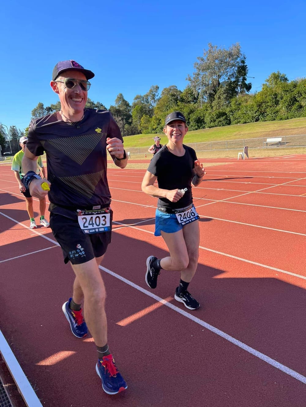 Teetotal stars: Helensburgh runners give up alcohol, take on world post image