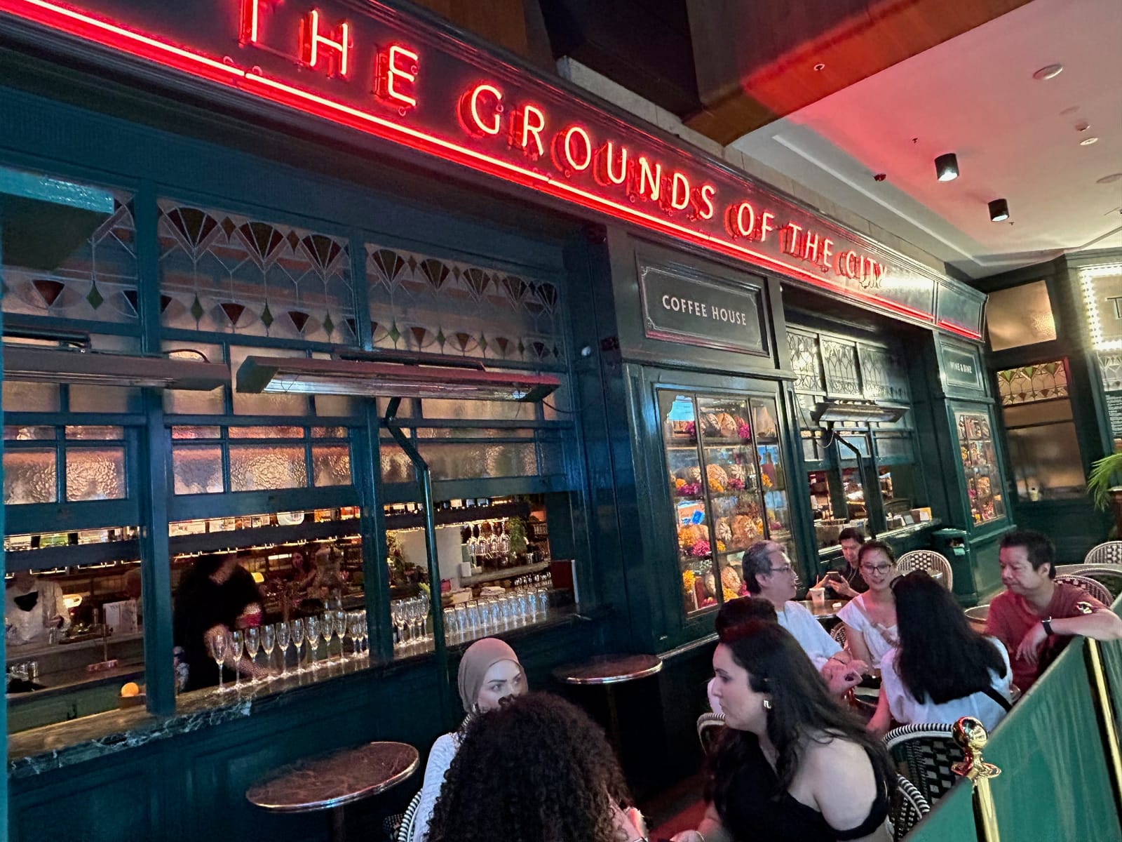 Get ready for ‘wow factor’ and meet the man set to take over The Lagoon, North Wollongong post image