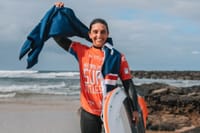 Stand-up star shows youngsters how it's done post image